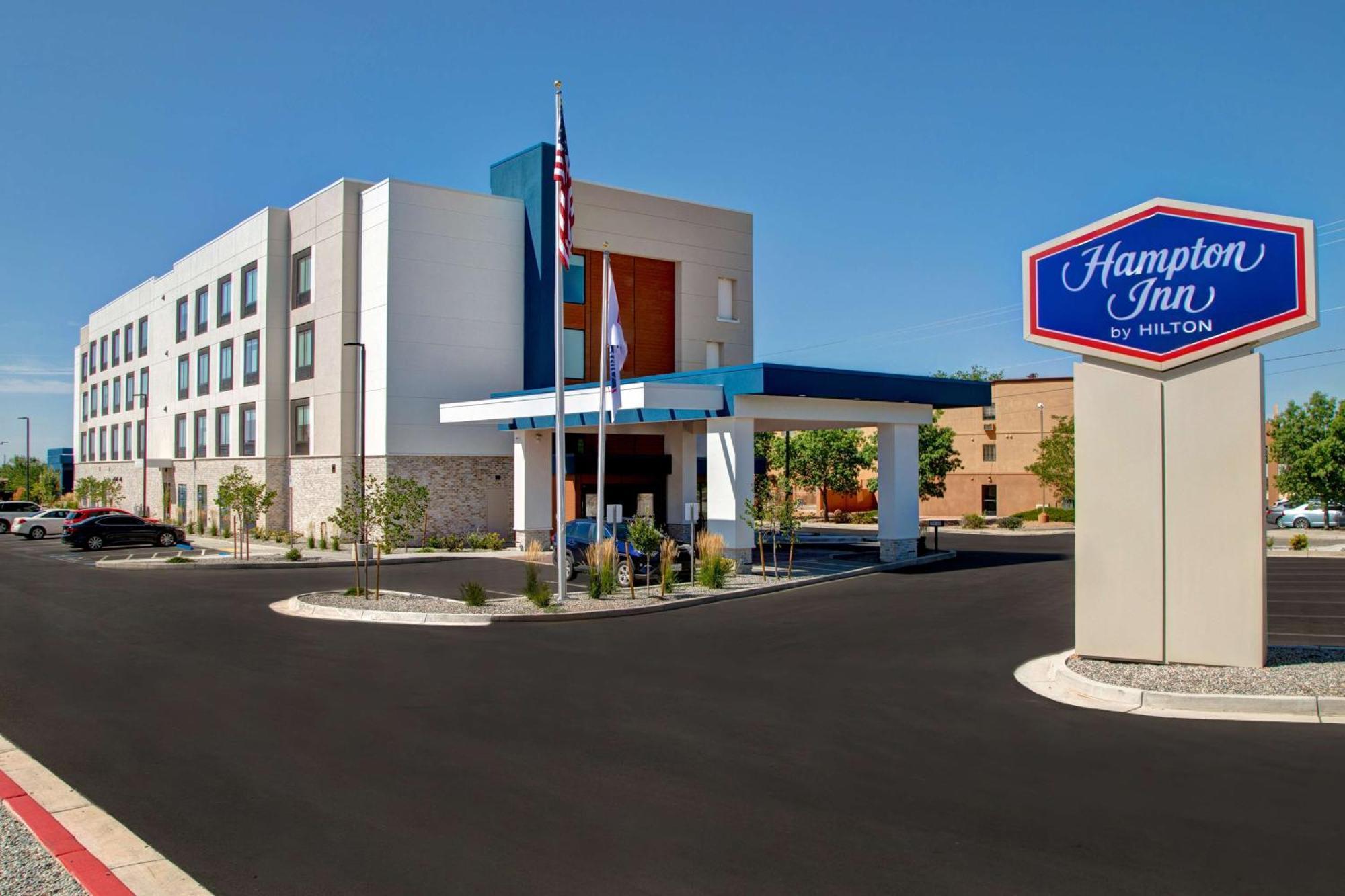 Hampton South, Nm Hotel 3*